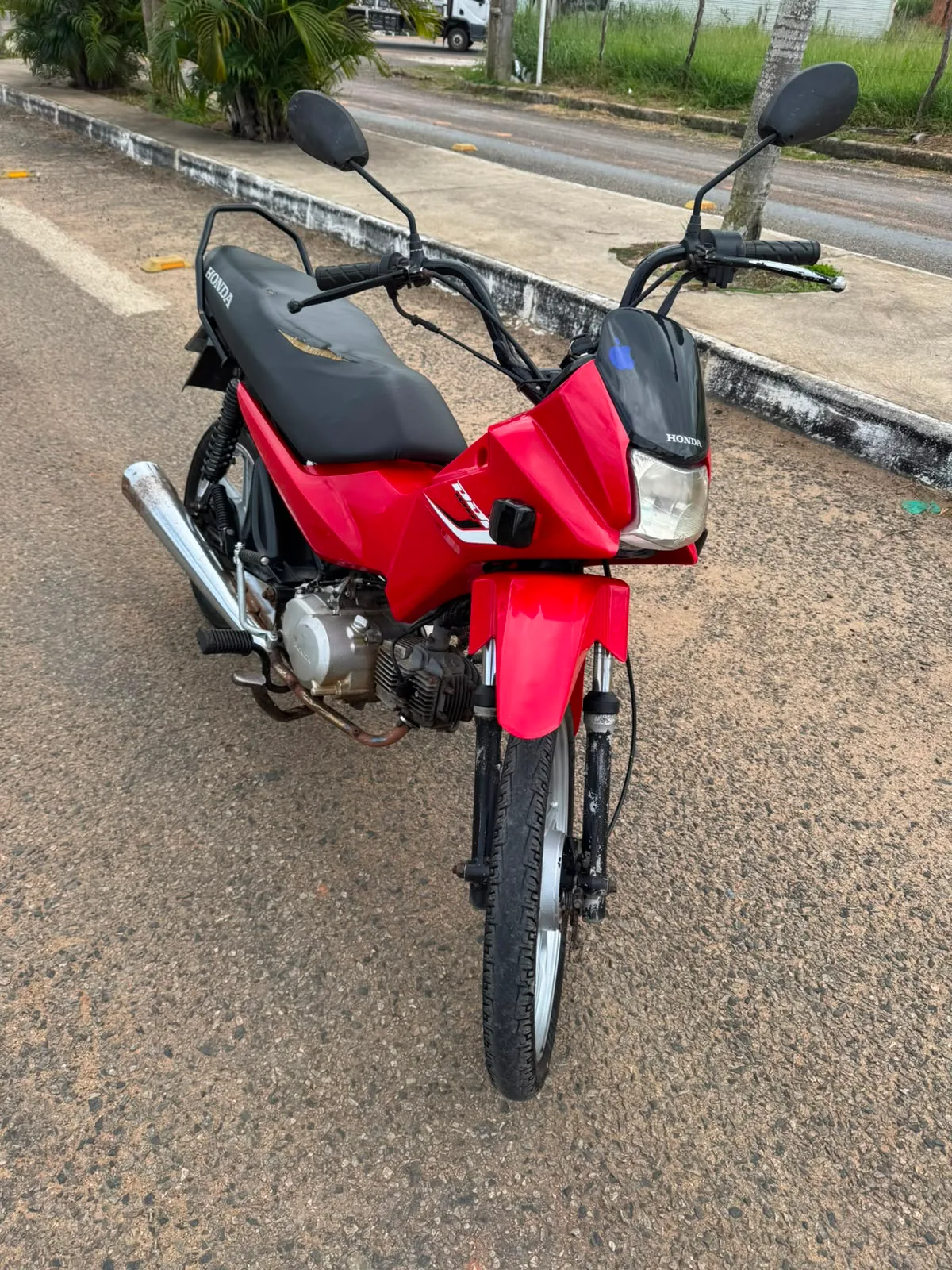 Foto 1 de Moto Vendo ou troco ano