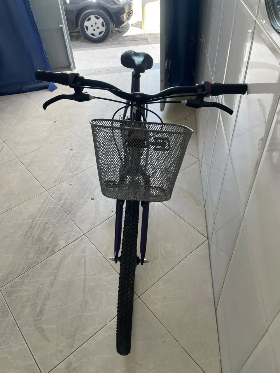 Foto 1 de Bicicleta Houston Foxer roxa com cestinha