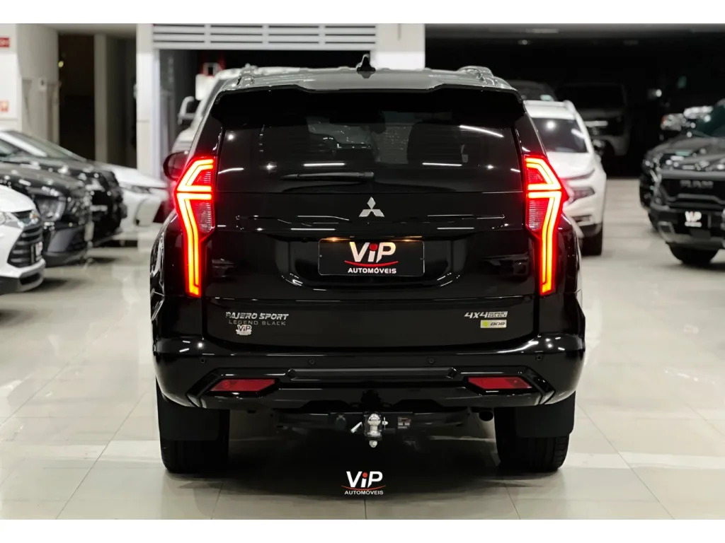 Foto 1 de Mitsubishi Pajero Sport Legend Black 2.4 Turbo Diesel 2024/2025