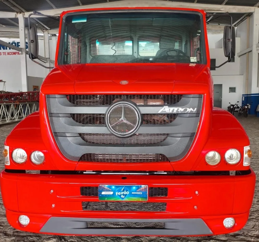 Foto 1 de Caminhão Mercedes Benz 1319 2014 Vermelho