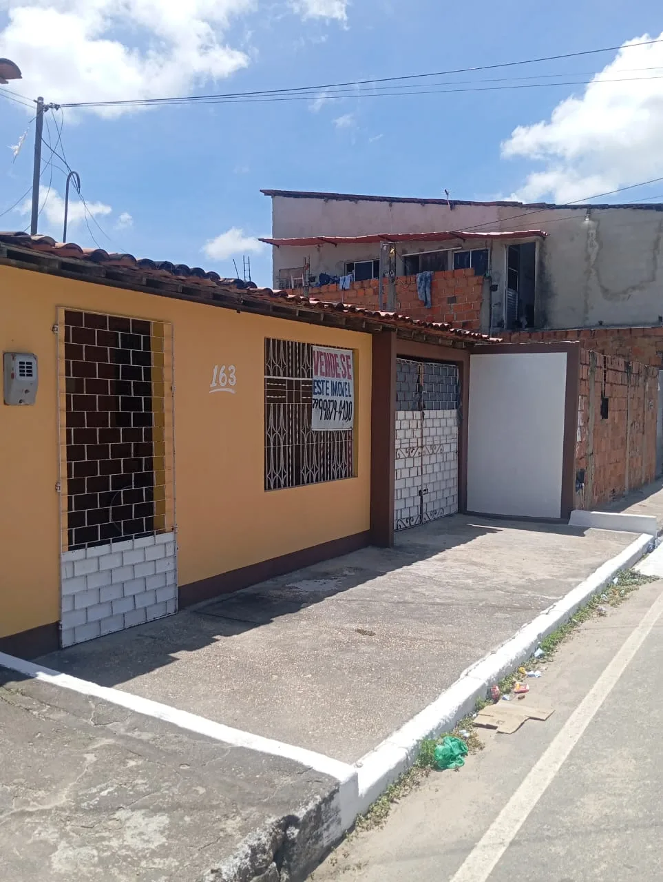 Foto 1 de Casa e Kitnet anexa no Albano Franco