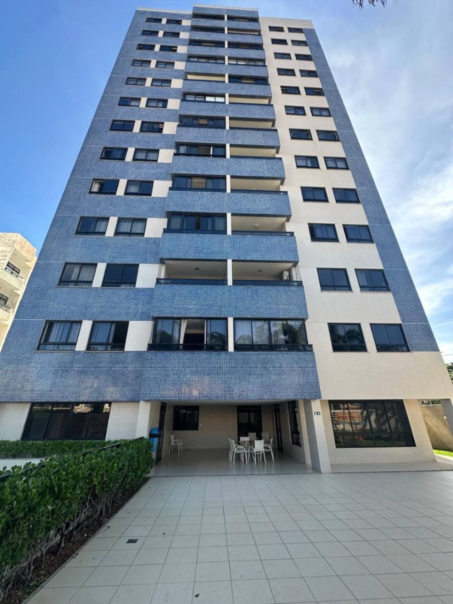 Foto 1 de Apartamento 3 Quartos, 2 Suítes Para Venda, Com 134 M² - Bairro Atalaia - Aracaju/Se.