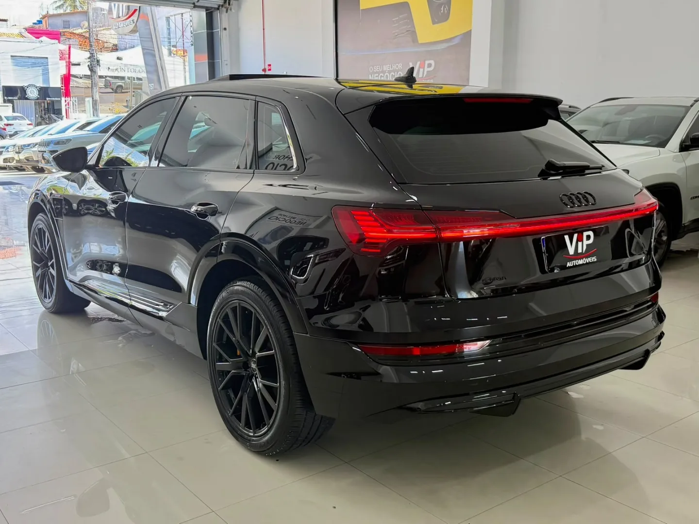 Foto 1 de Audi E-Tron Sportback Performance Black Quattro 2022